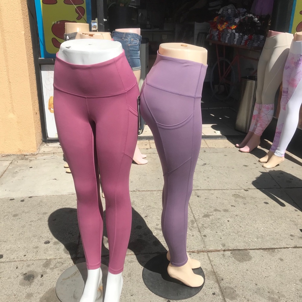 Authentic yogaliclous. 2 leggings